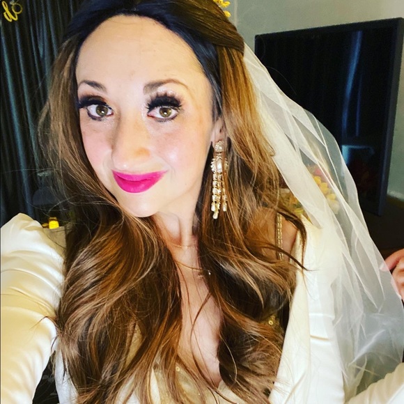 Meet your Posher, Ash & Family!🖤🎉 - Picture 6 of 9